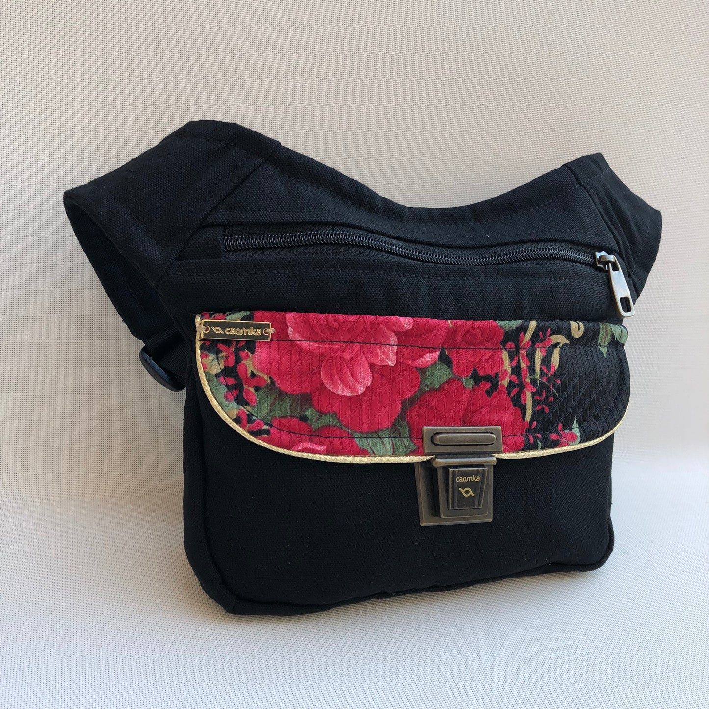 Special Black & Roses Unique Piece No. 10393