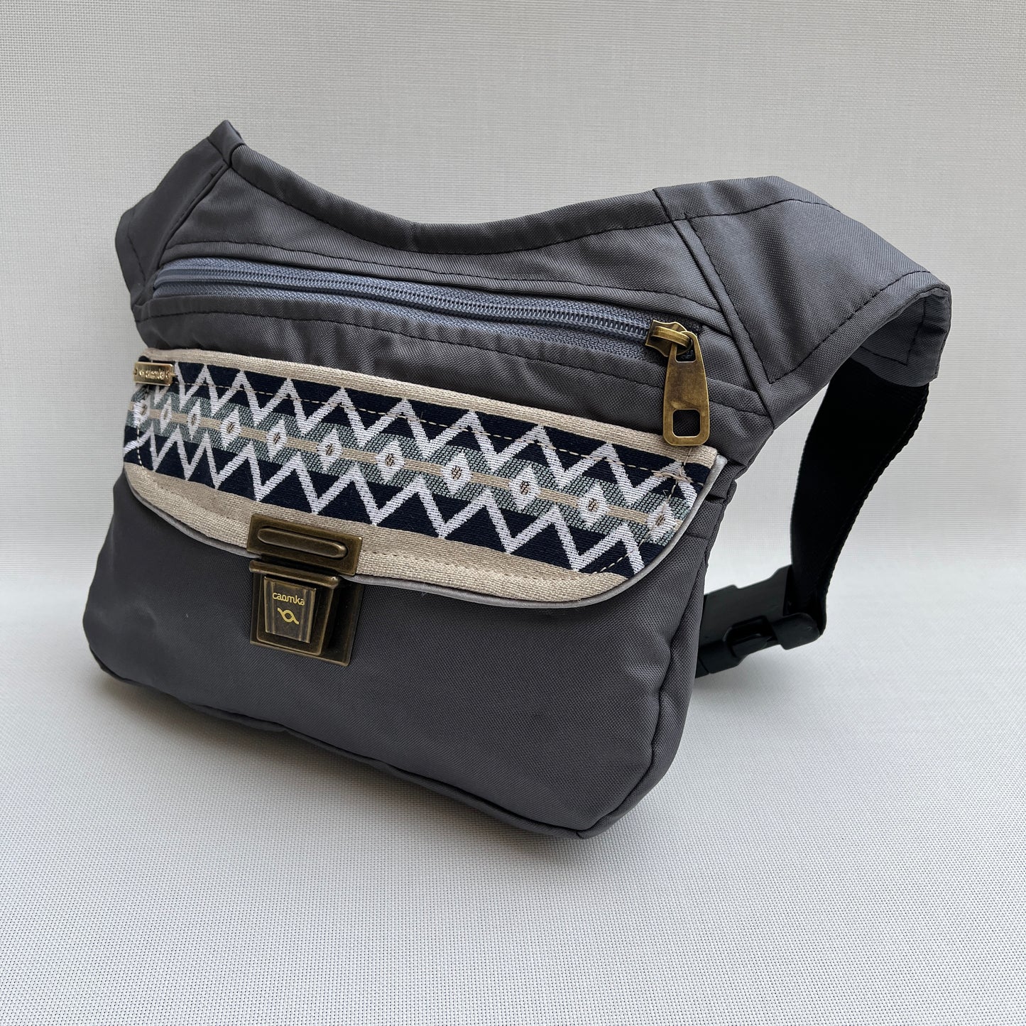 Special Etnical Gray · Impermeable · Pieza Única Núm. 10592