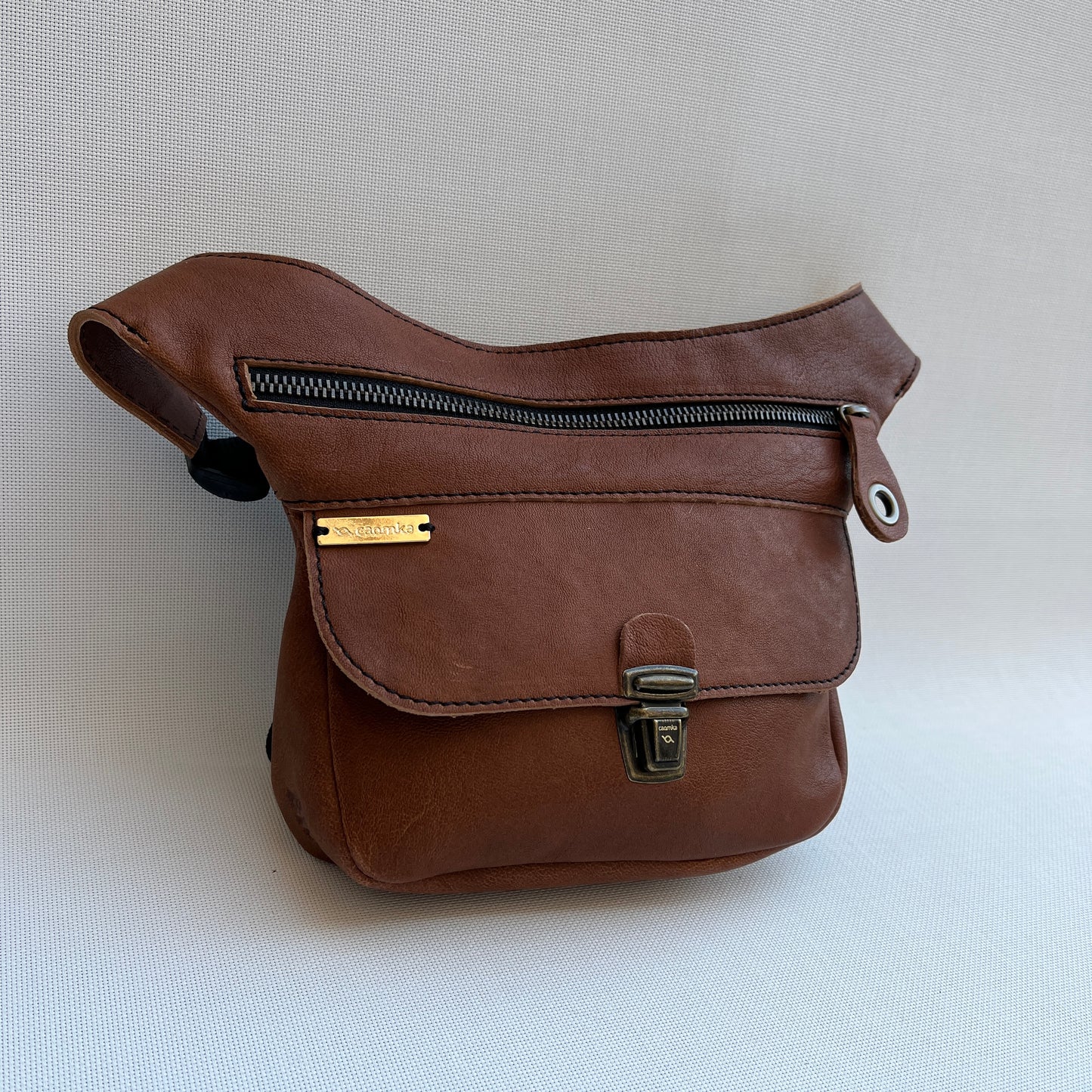 Mini Classic Brown · Piel natural BioCuir® · Pieza Exclusiva Núm. 10613