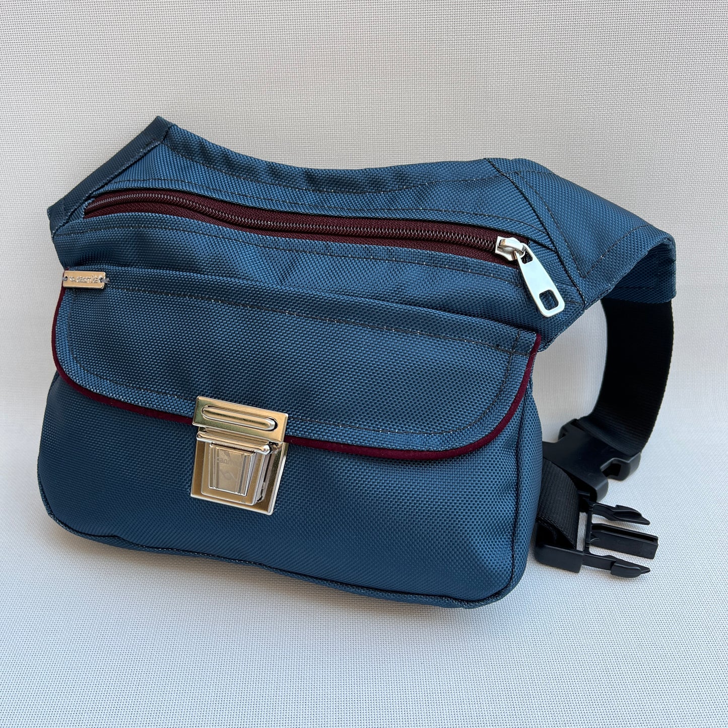 Special Blue Top · Tejido Impermeable · Pieza Exclusiva Núm. 10615