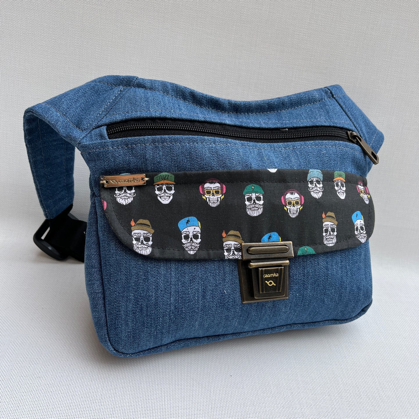 Special Jeans & Skulls + Bolsillo trasero · Pieza Única Núm. 11204