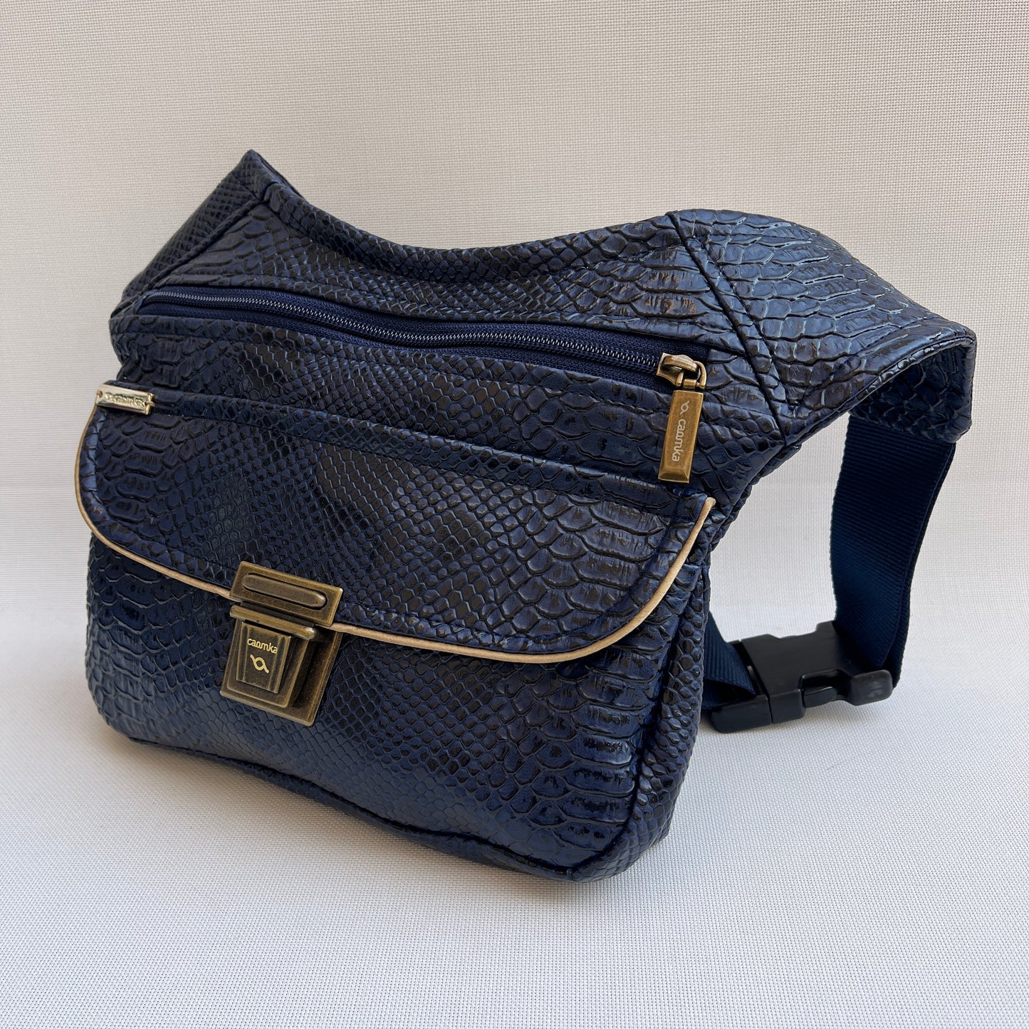 Special Elegant Blue · Polipiel Vegana · Pieza Única Núm. 13024