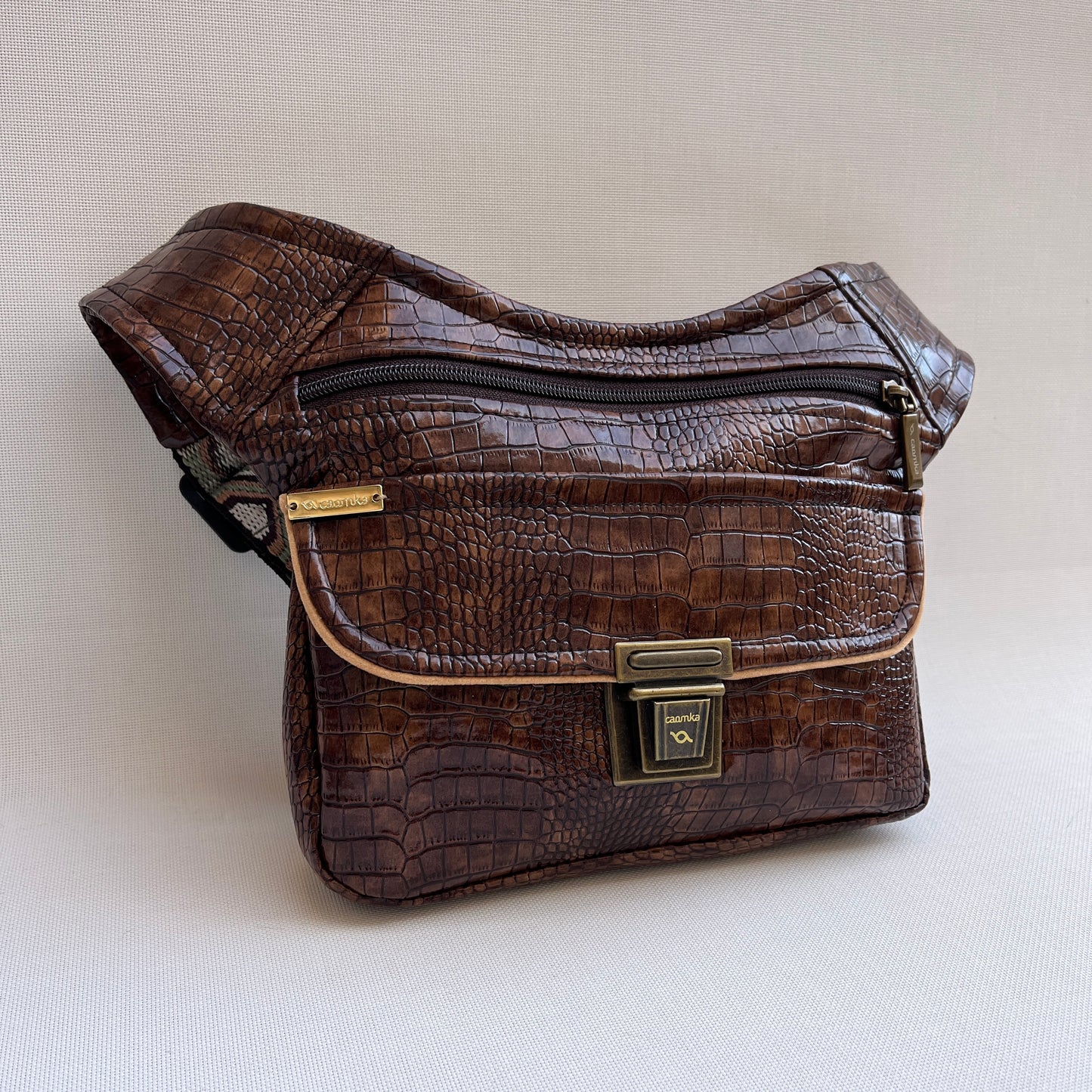 Special Brown Top + Bolsillo trasero · Pieza Exclusiva Núm. 13017