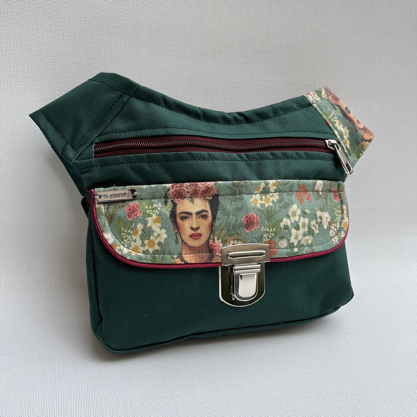 Special Green Frida Kahlo · Impermeable · Pieza Única Núm. 11318
