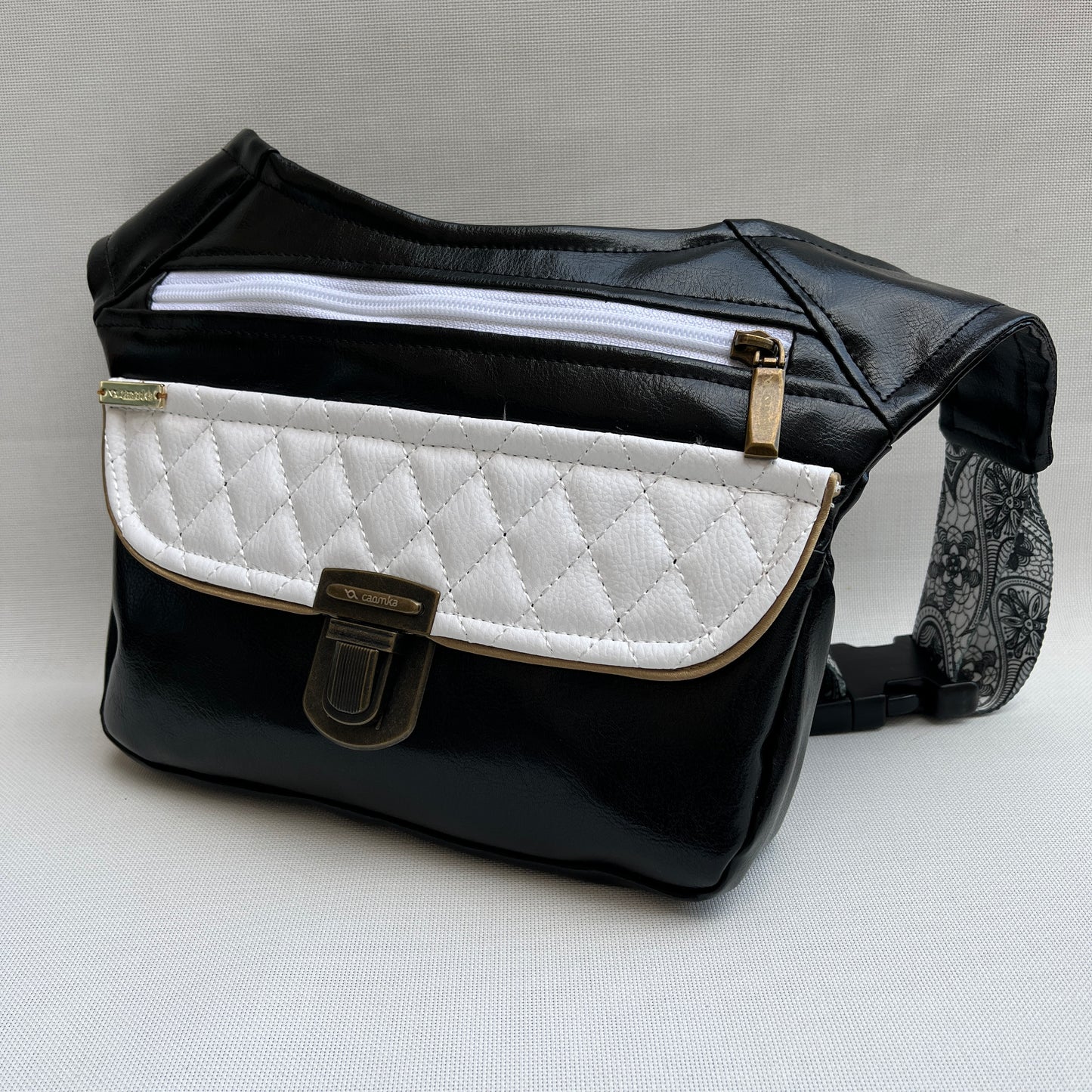 Special Black & White Top · Polipiel Vegana · Pieza Exclusiva Núm. 13048