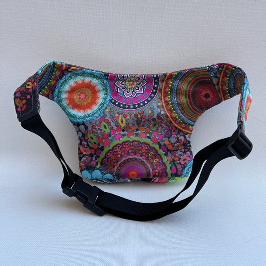 Mini Summer Mandalas · Tela resinada anti-manchas. Pieza Única Núm. 12273