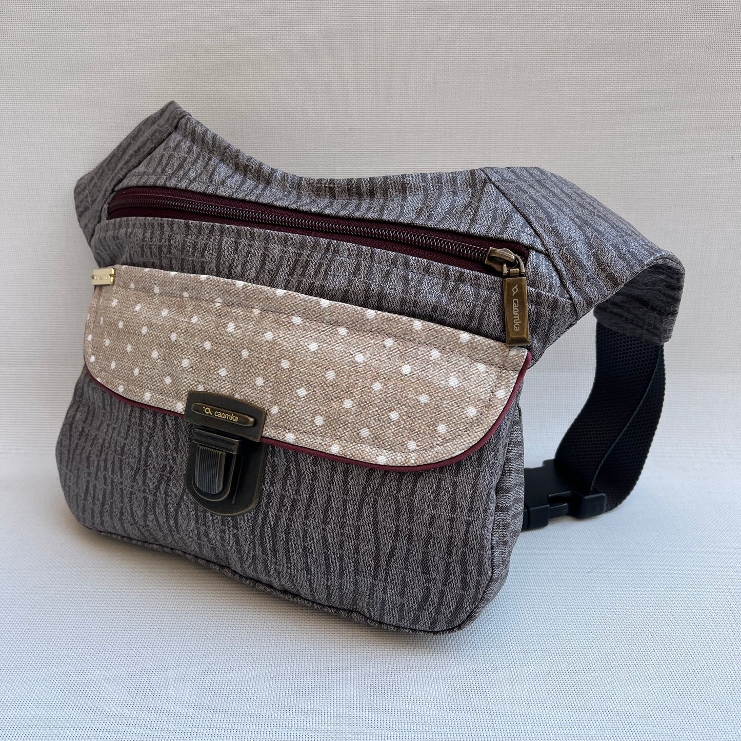 Special Elegant Gray & Dots + Bolsillo trasero · Impermeable · Pieza Única Núm. 13138