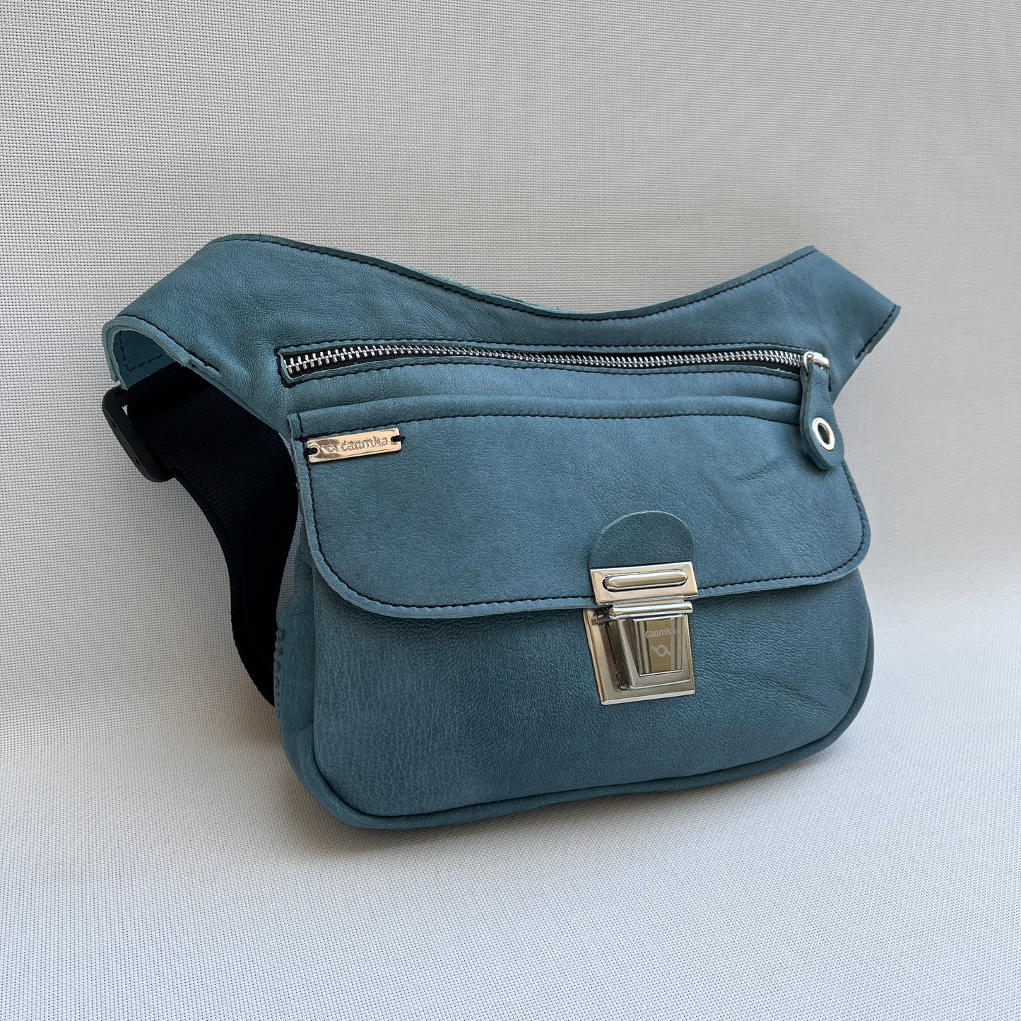 Classic Blue Jeans · BioCuir® natural leather · Exclusive Piece No. 11505
