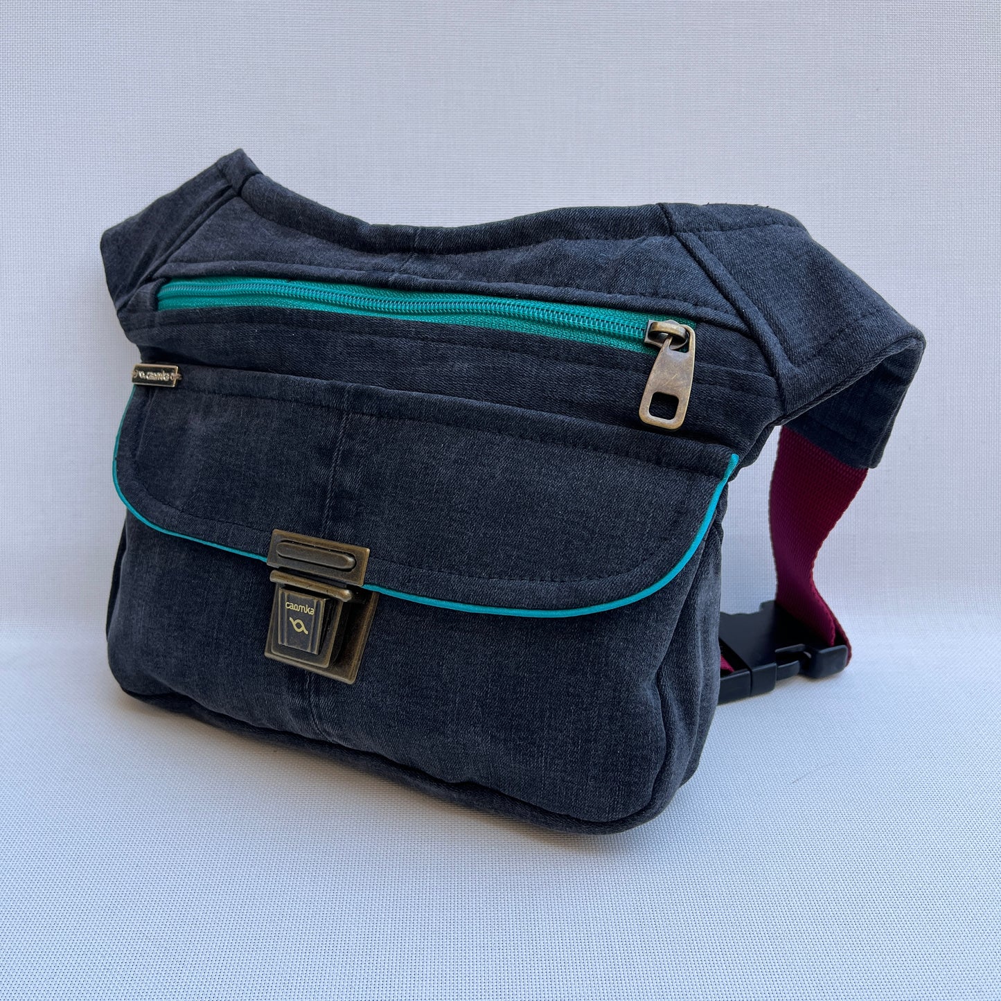 ♻️ Jeans Recycled ♻️ + Bolsillo trasero con cremallera · Pieza Única Núm. 12457