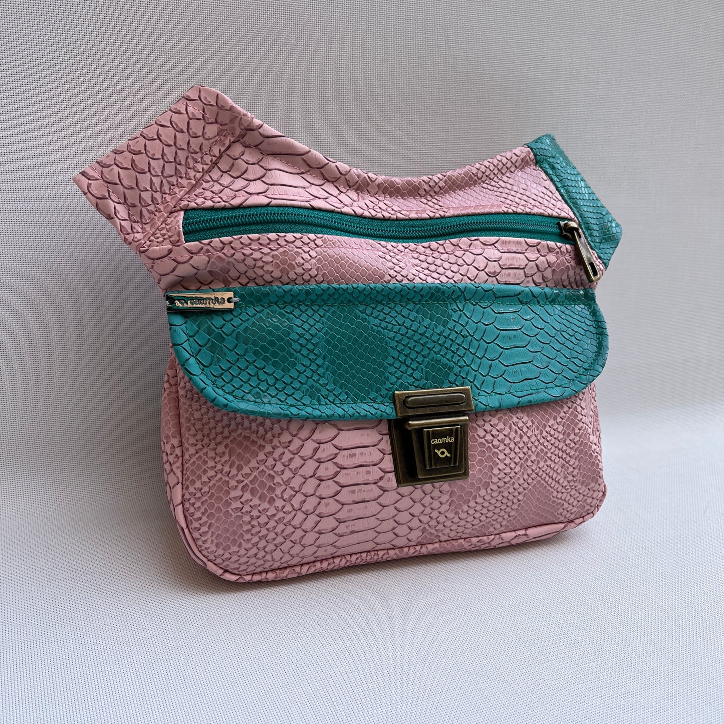 Special Pink Snake · Piel Vegana · Pieza Única Núm. 11537