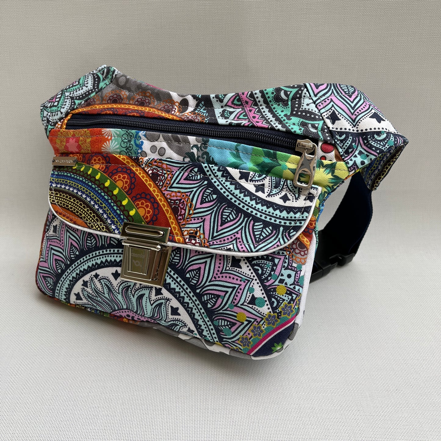 Specia Mandalas · Impermeable · Pieza Única Núm. 10765