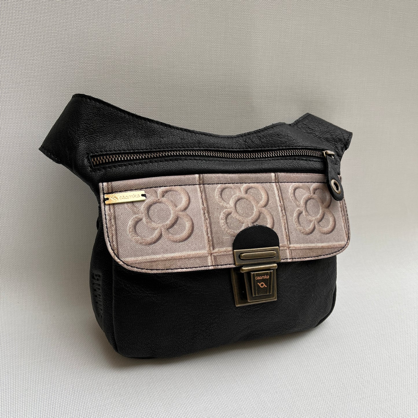 Special Black & Panot · Piel natural BioCuir® · Pieza Exlcusiva Núm. 10709