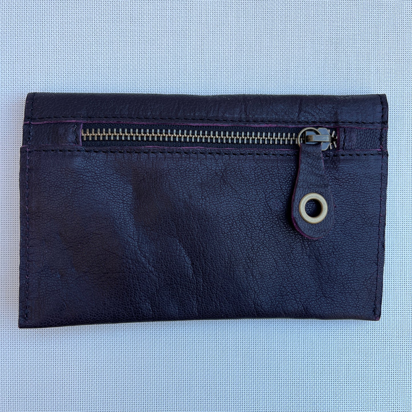 Monedero Plano CAOMKA · Piel natural BioCuir® · Pieza Exclusiva Núm. 13181