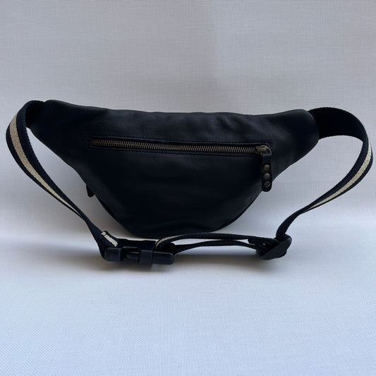 Retro Chic Special Black BioCuir® natural leather Unique Piece No. 10786