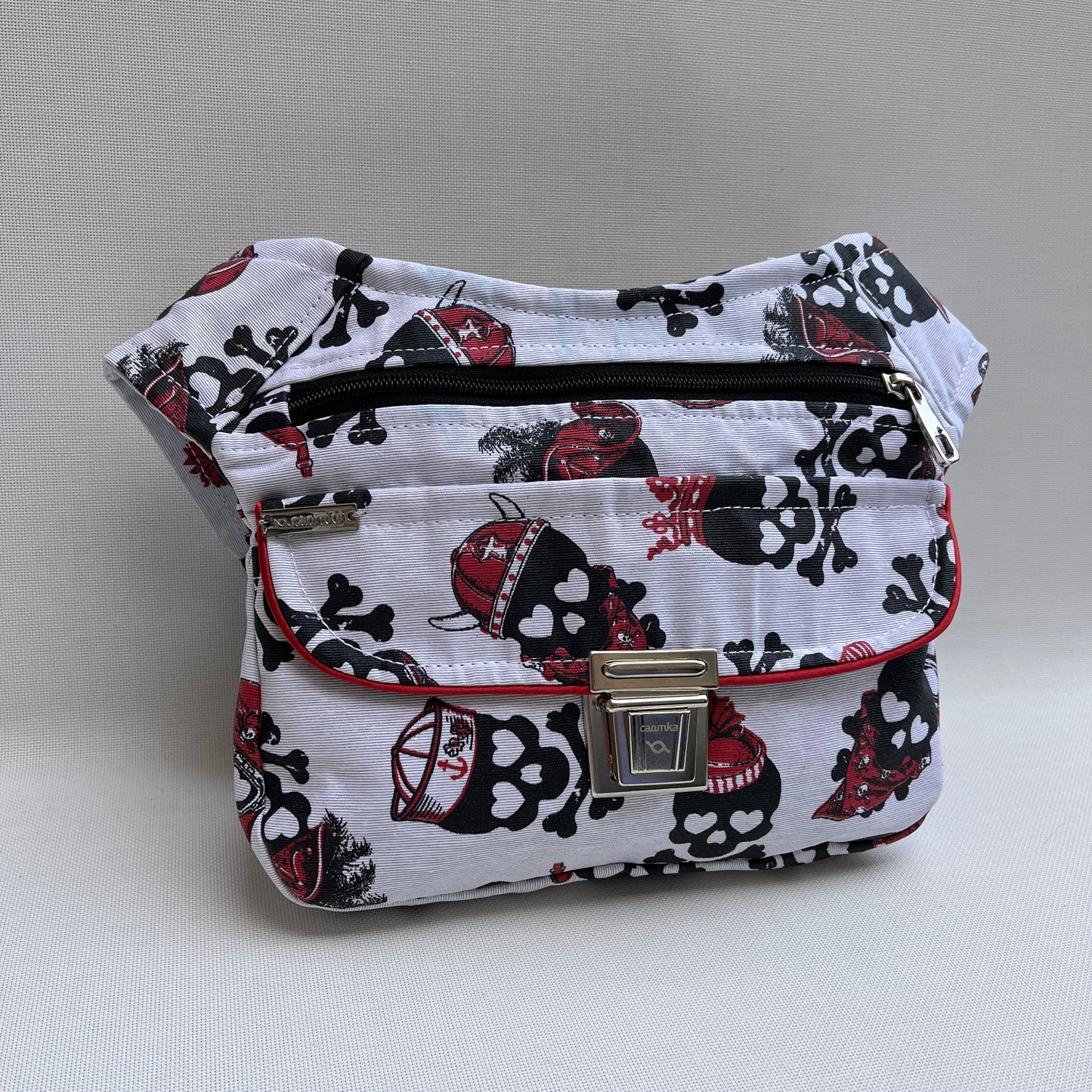 Special Fantasy Skulls · Impermeable · Pieza Única Núm. 11648