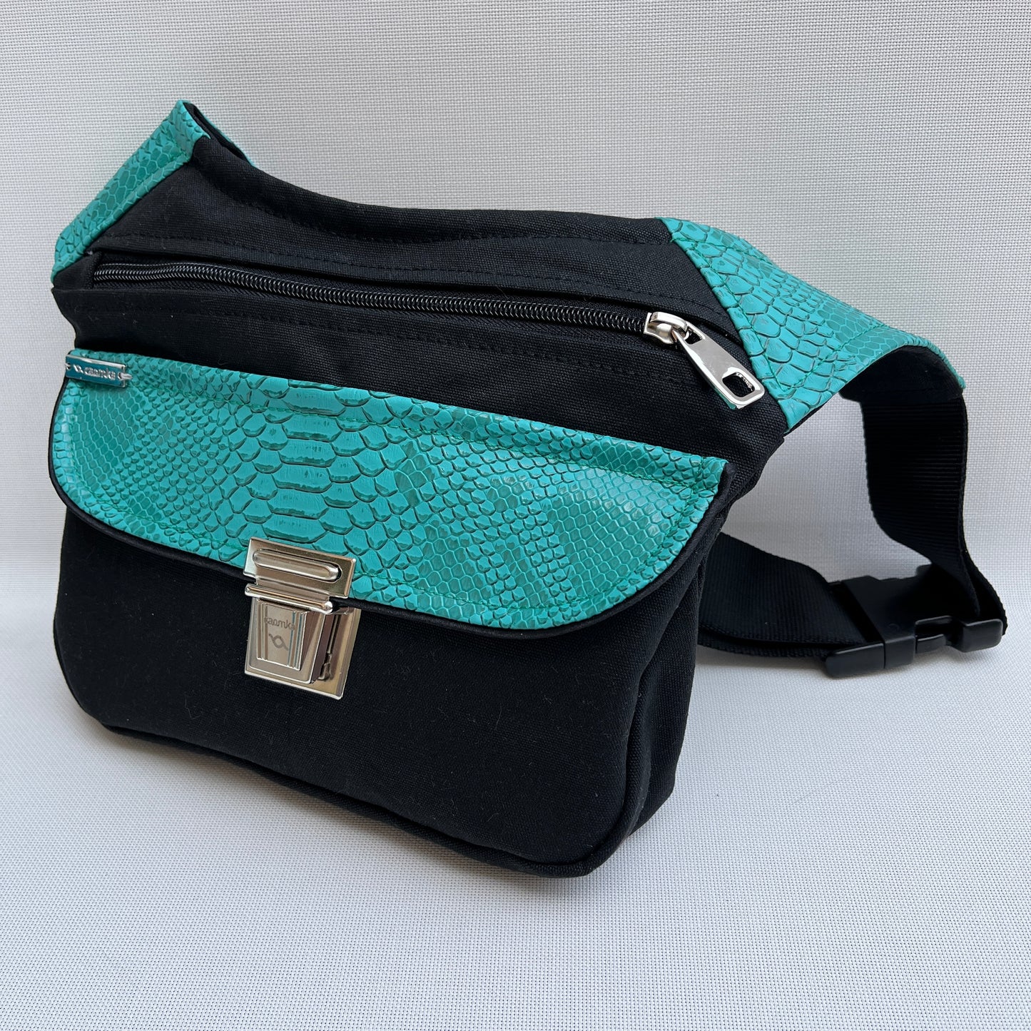 Special Black & Turquoise Unique Piece No. 11728