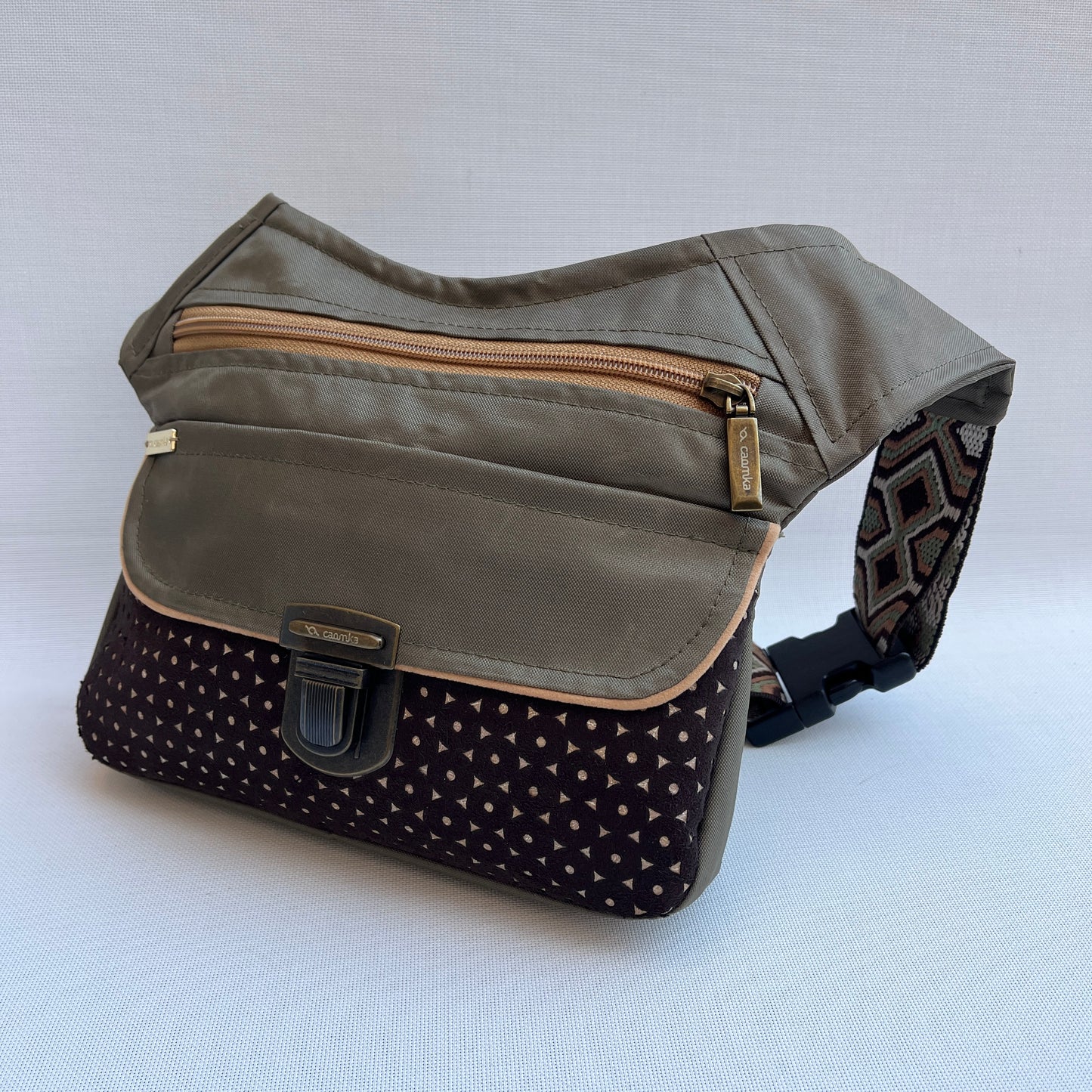 Special Green Kaki Top · Impermeable + Bolsillo trasero extra · Pieza Única Núm. 13264