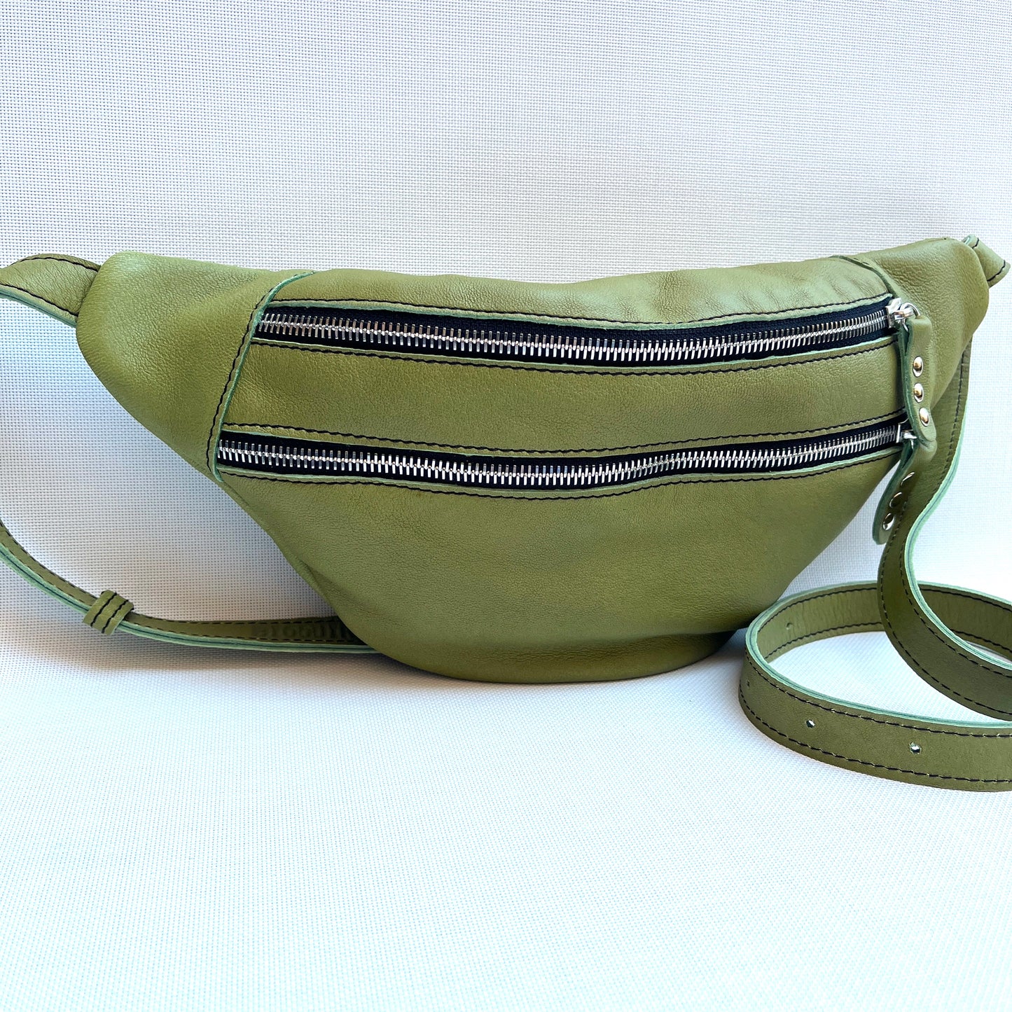 Retro Chic Verde Pistacho · Piel natural BioCuir® · Pieza Exclusiva Núm. 11672