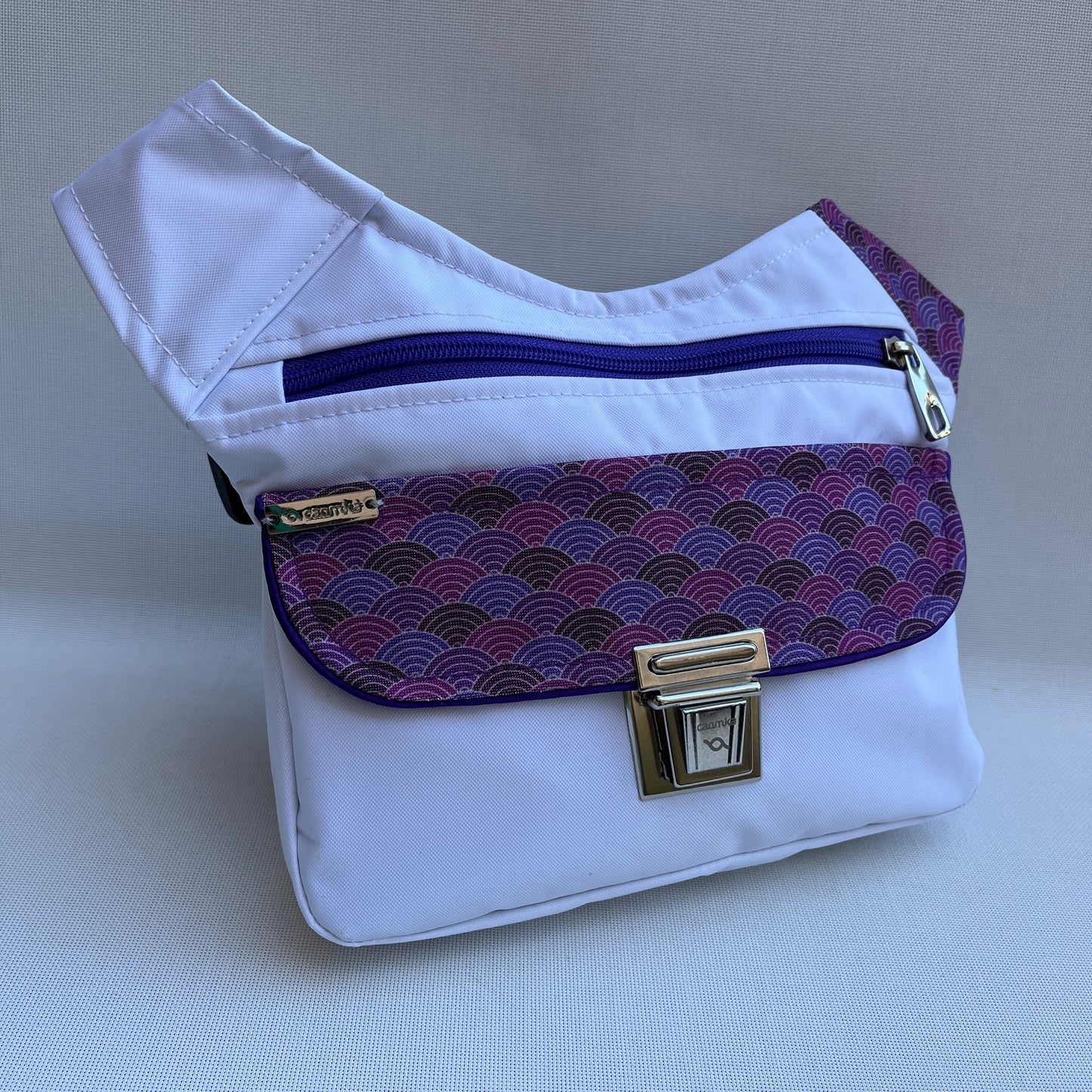 Special White & Japanese Waves · Impermeable + Bolsillo trasero · Pieza Única Núm. 12548