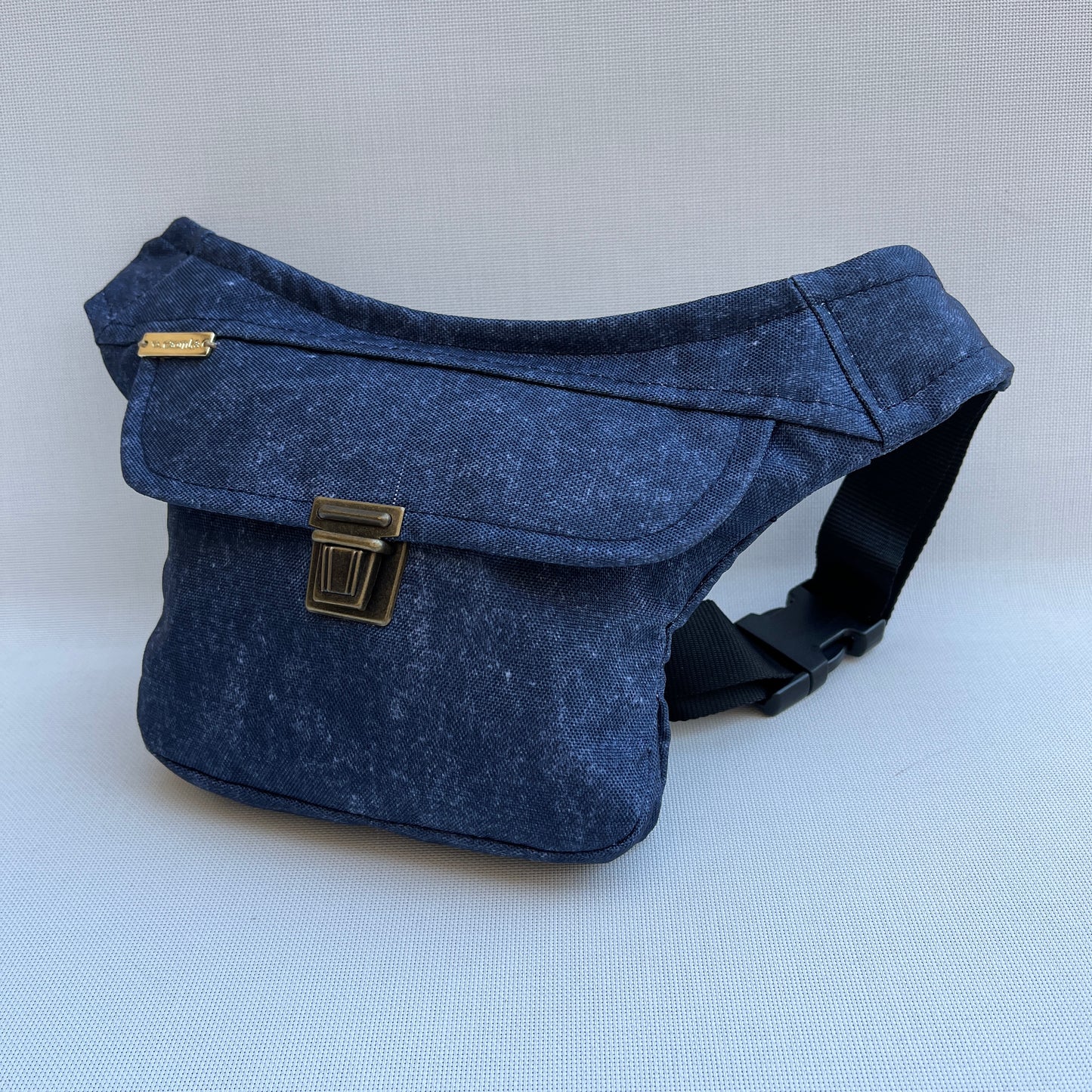 Mini Blue Jeans · Waterproof · Unique Piece No. 12561