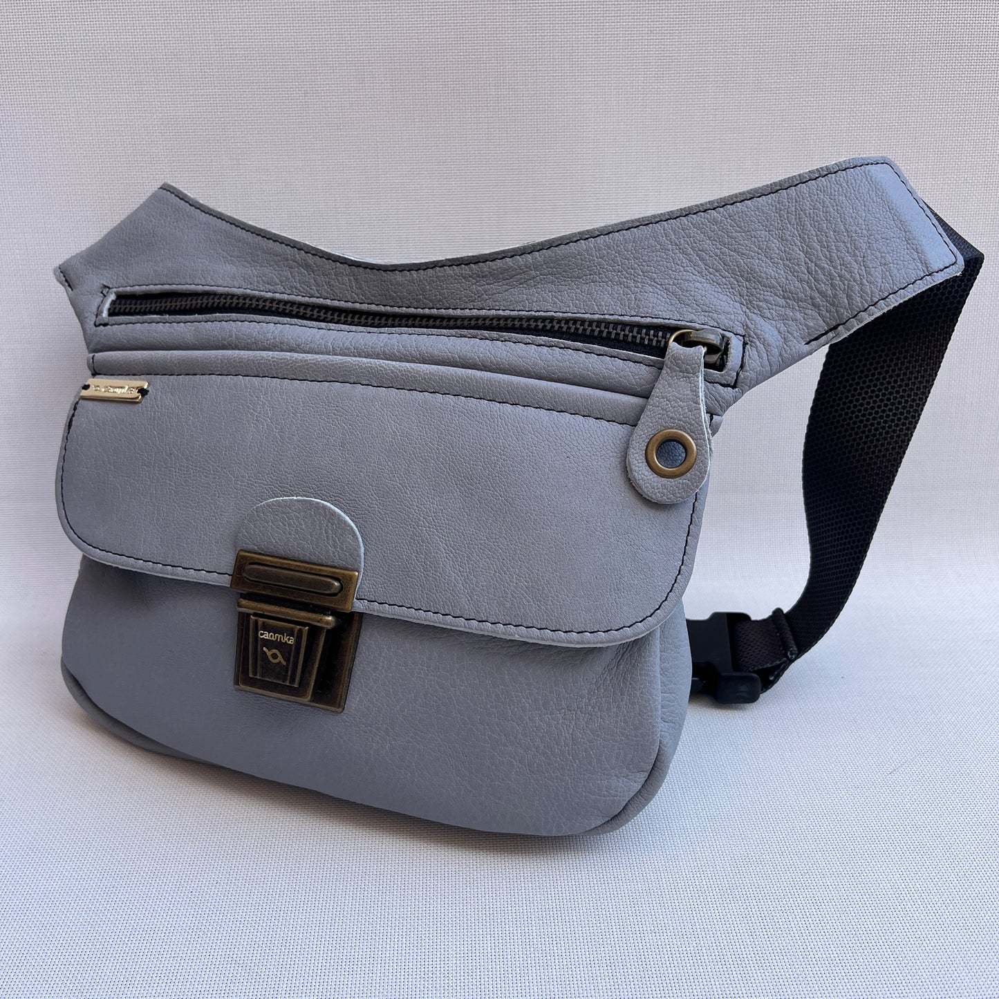 Special Gris Perla & Old Gold · Piel natural BioCuir® · Pieza Exclusiva Núm. 13249