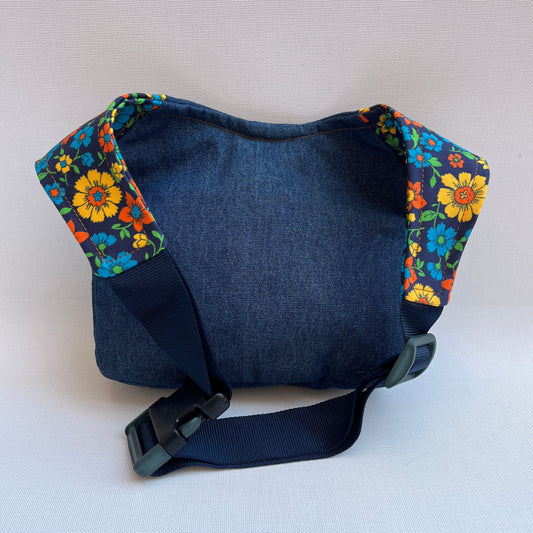 Spring Flowers & ♻️ Jeans Recycled ♻️ Unique Piece No. 13313