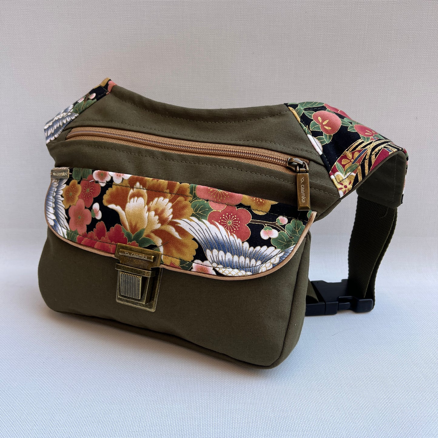 Besonderes grünes Kaki & Blumen Einzelstück Nr. 13337