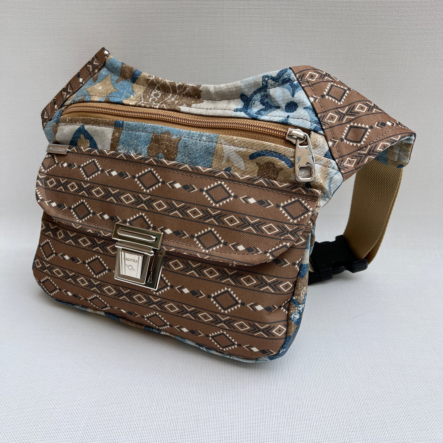 Special Australia (Waterproof) + Back Pocket Unique Piece No. 11779