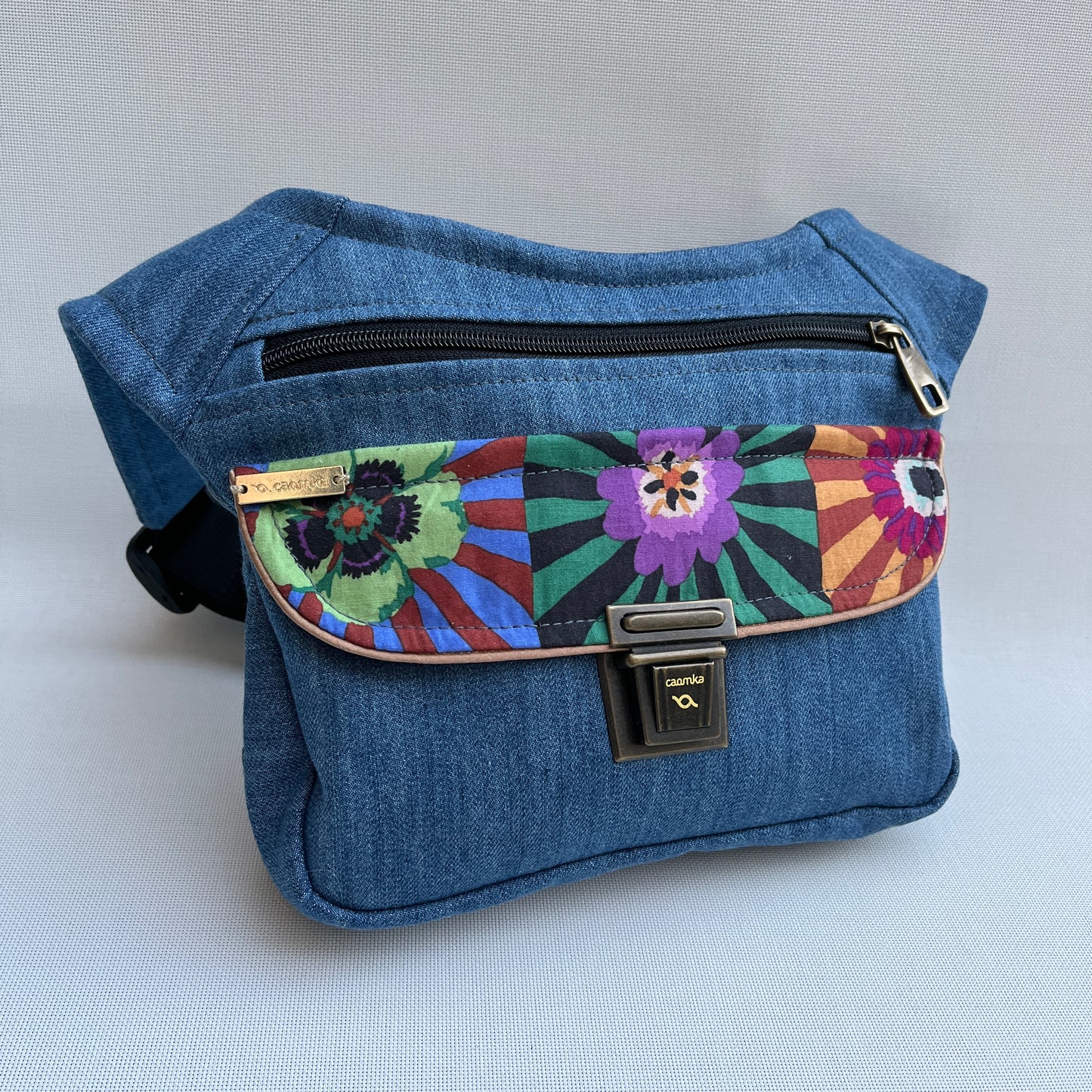 Special Jeans & Japanese Flowers · Pieza Única Núm. 11032