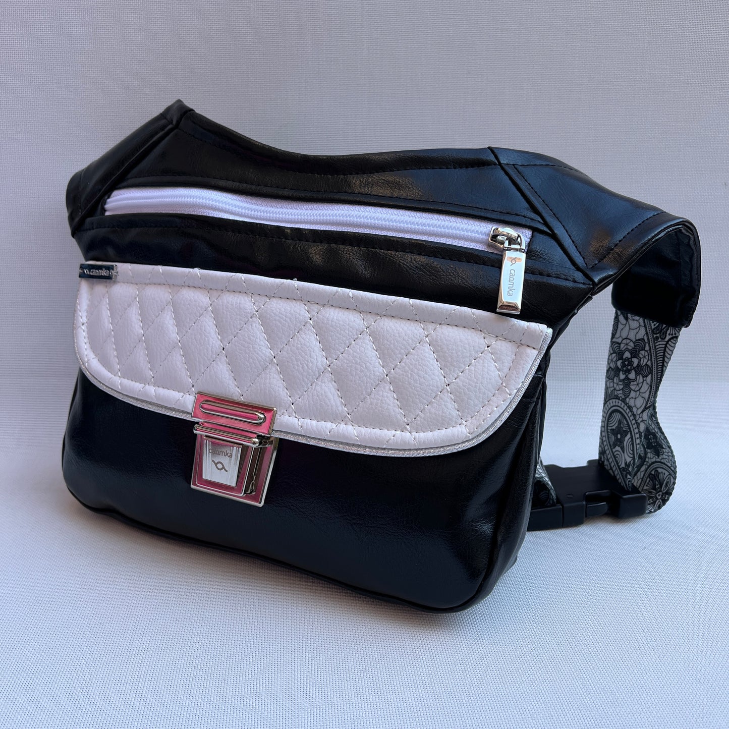 Elegantes Black & White + Gesäßtasche Einzelstück Nr. 13374