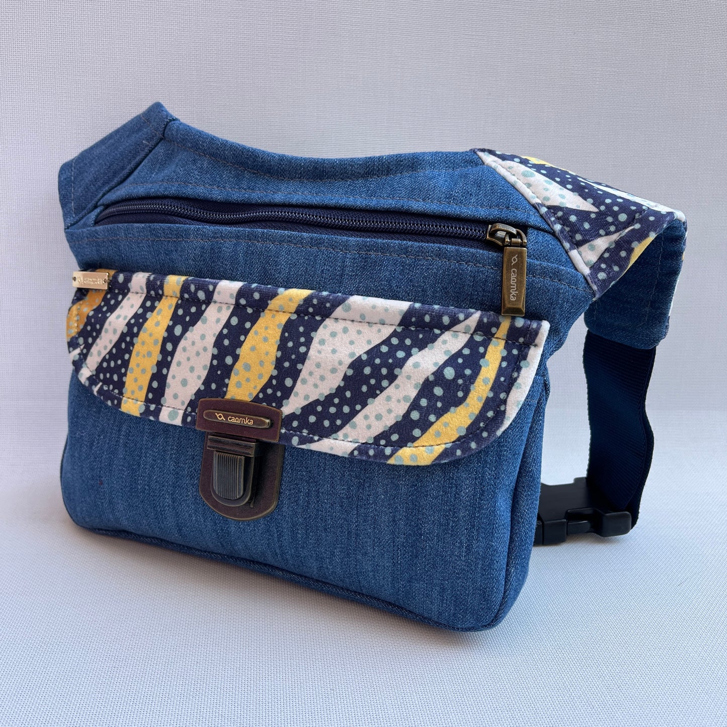 Special Fantasy Jeans + Bolsillo trasero · Pieza Única Núm. 13532