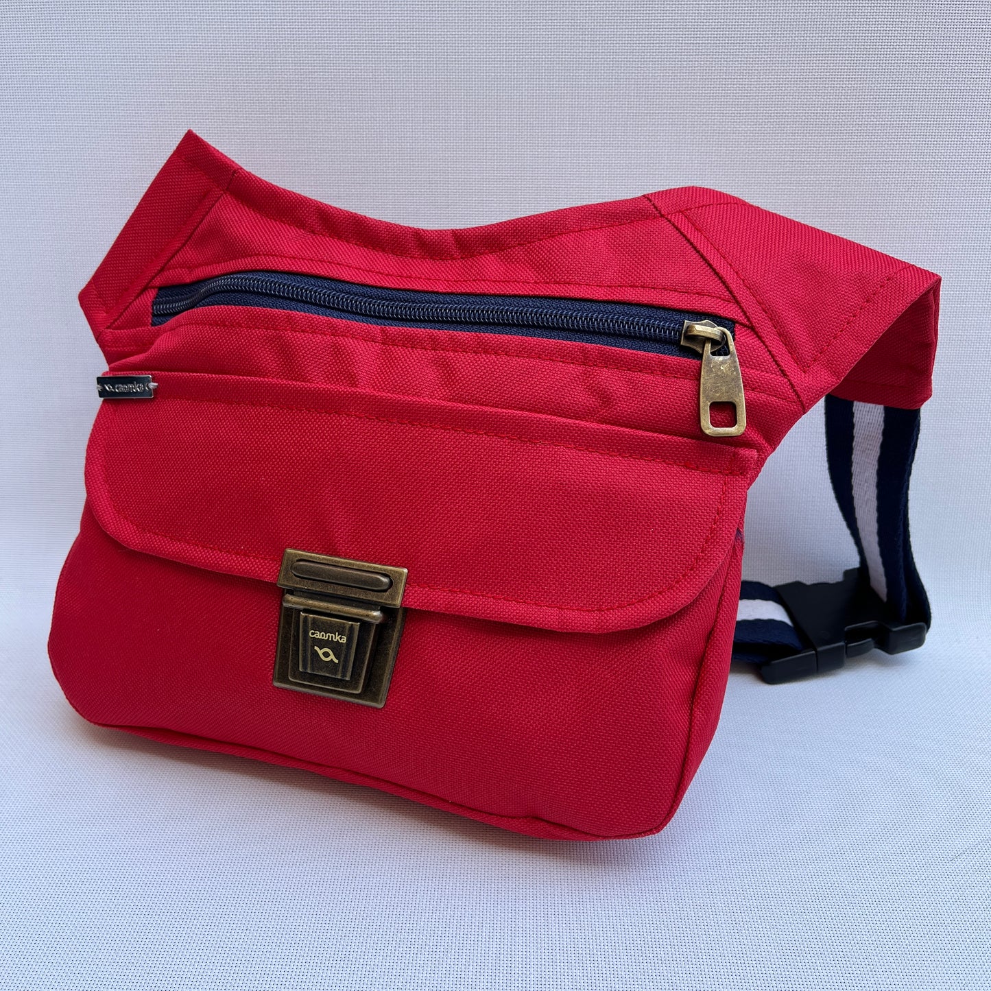 Classic Red "Cordura" · Impermeable + Bolsillo trasero · Pieza Única Núm. 11891