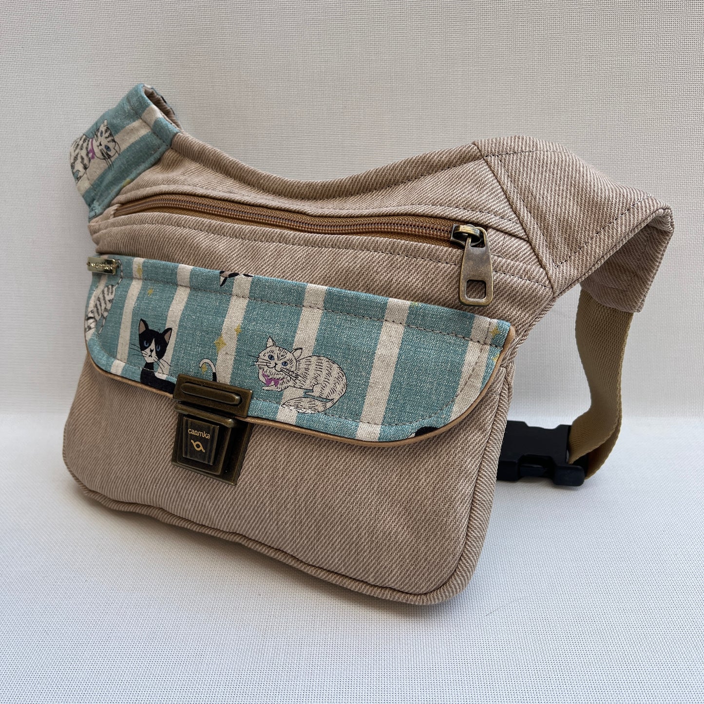 Special Jeans Sand & Cats + Bolsillo trasero · Pieza Única Núm. 12574