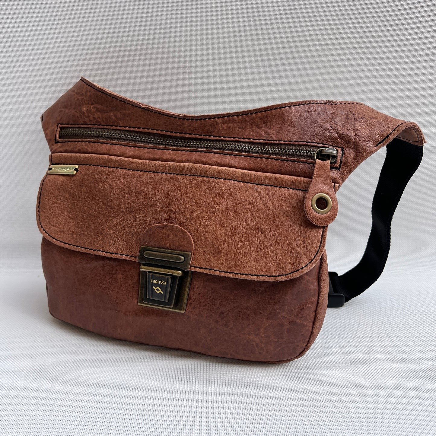 Special Brown & Old Gold · Piel natural BioCuir® · Pieza Única Núm. 13359