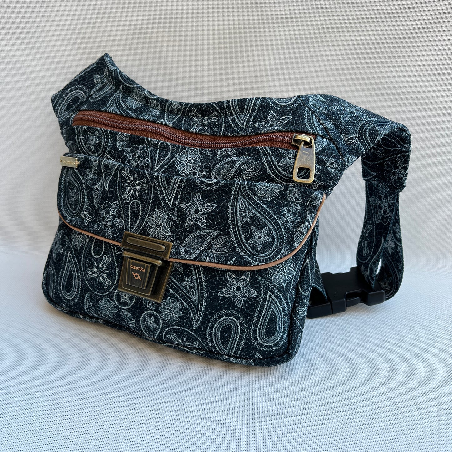 Special Romantic Caomka · Pieza Exclusiva Núm. 10970