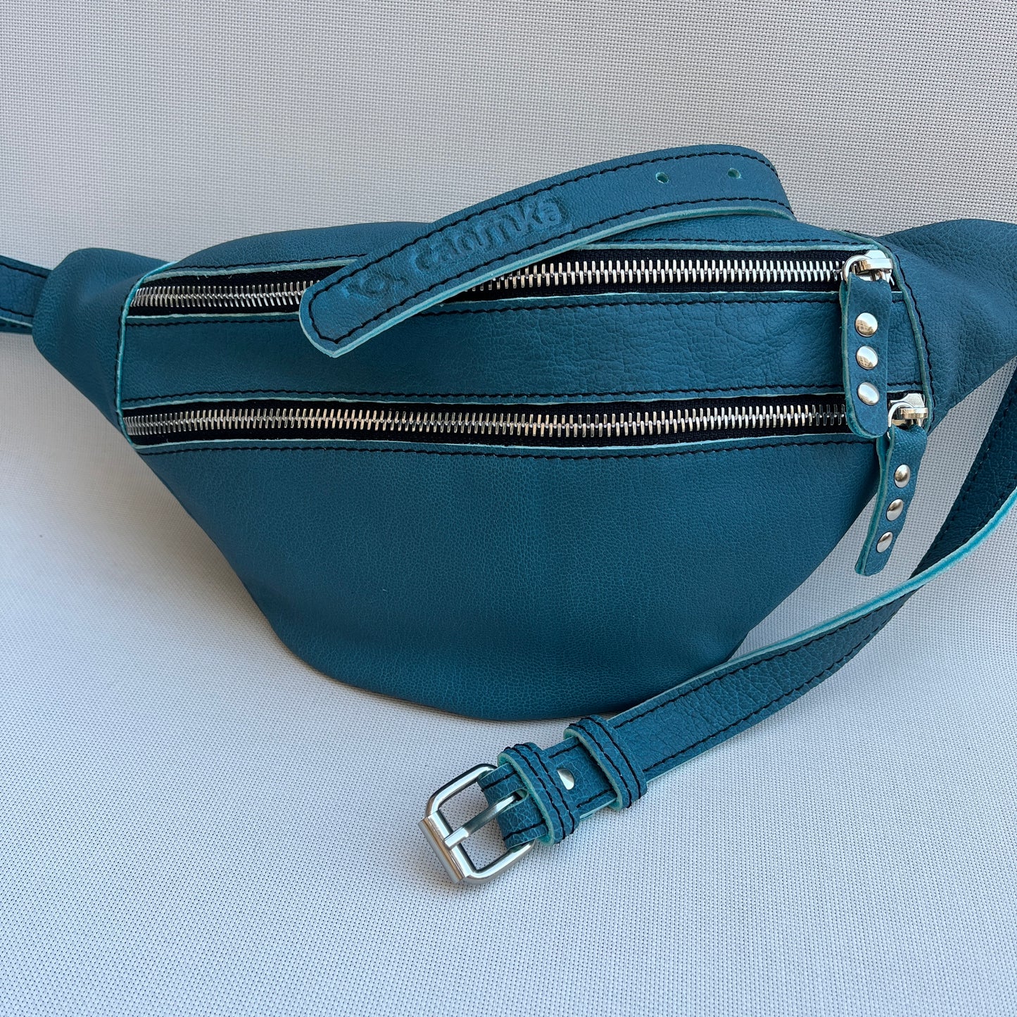 Retro Chic Blue Petrol· Piel natural BioCuir® · Pieza Exclusiva Núm. 13381