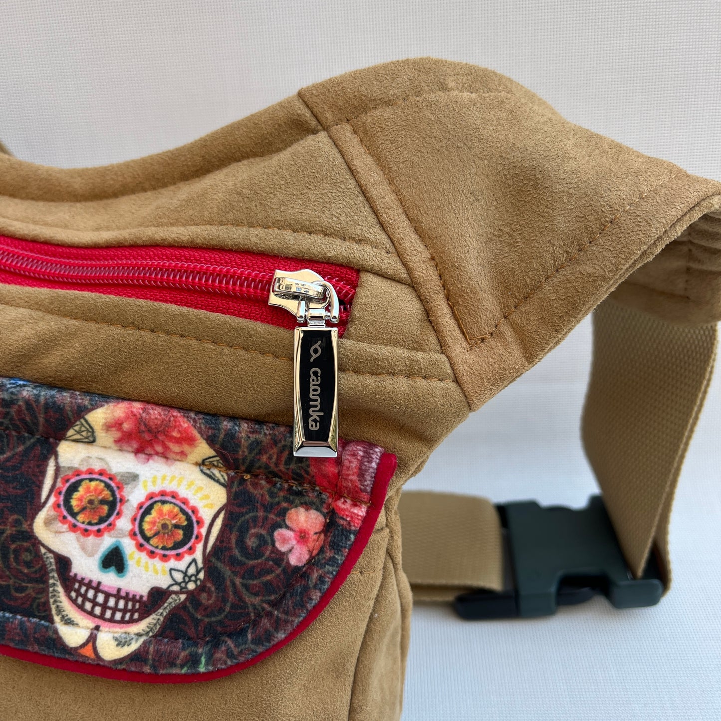 Antelina Special Brown & Skulls + Bolsillo trasero · Pieza Única Núm. 13396