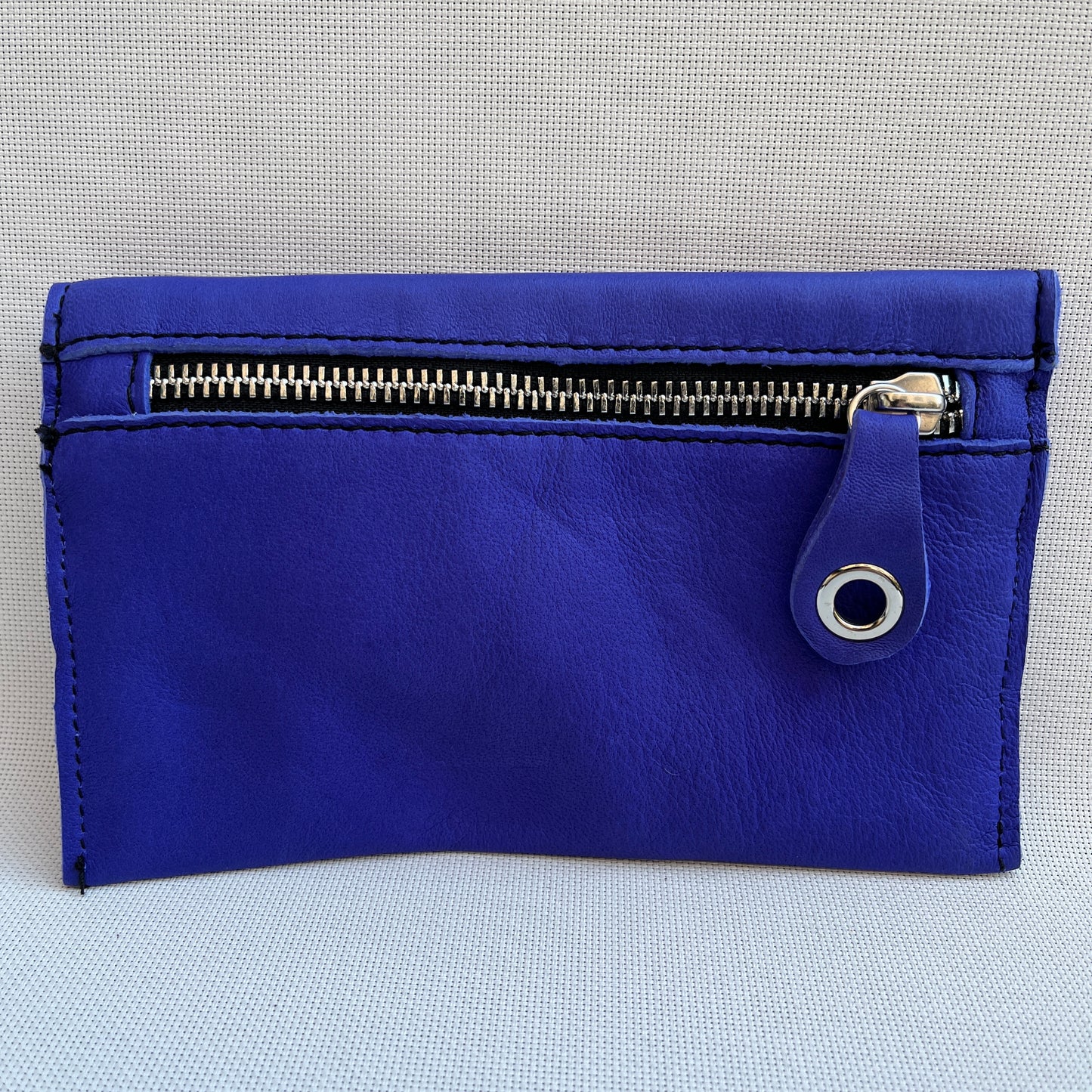 Monedero Plano CAOMKA · Piel natural BioCuir® · Pieza Exclusiva Núm. 10941