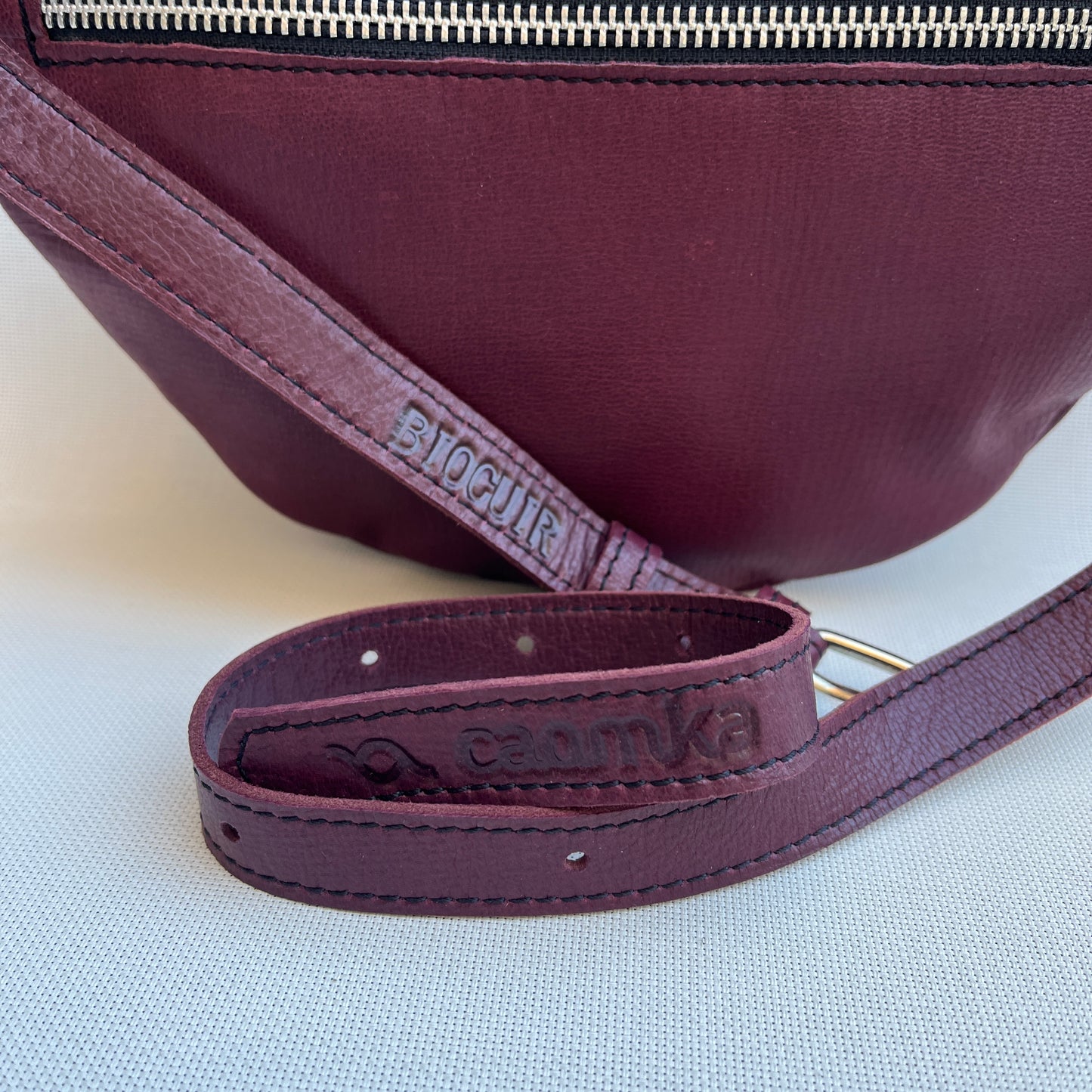Premium Retro Chic Bordeaux Natural BioCuir® Leather Exclusive Piece No. 12644