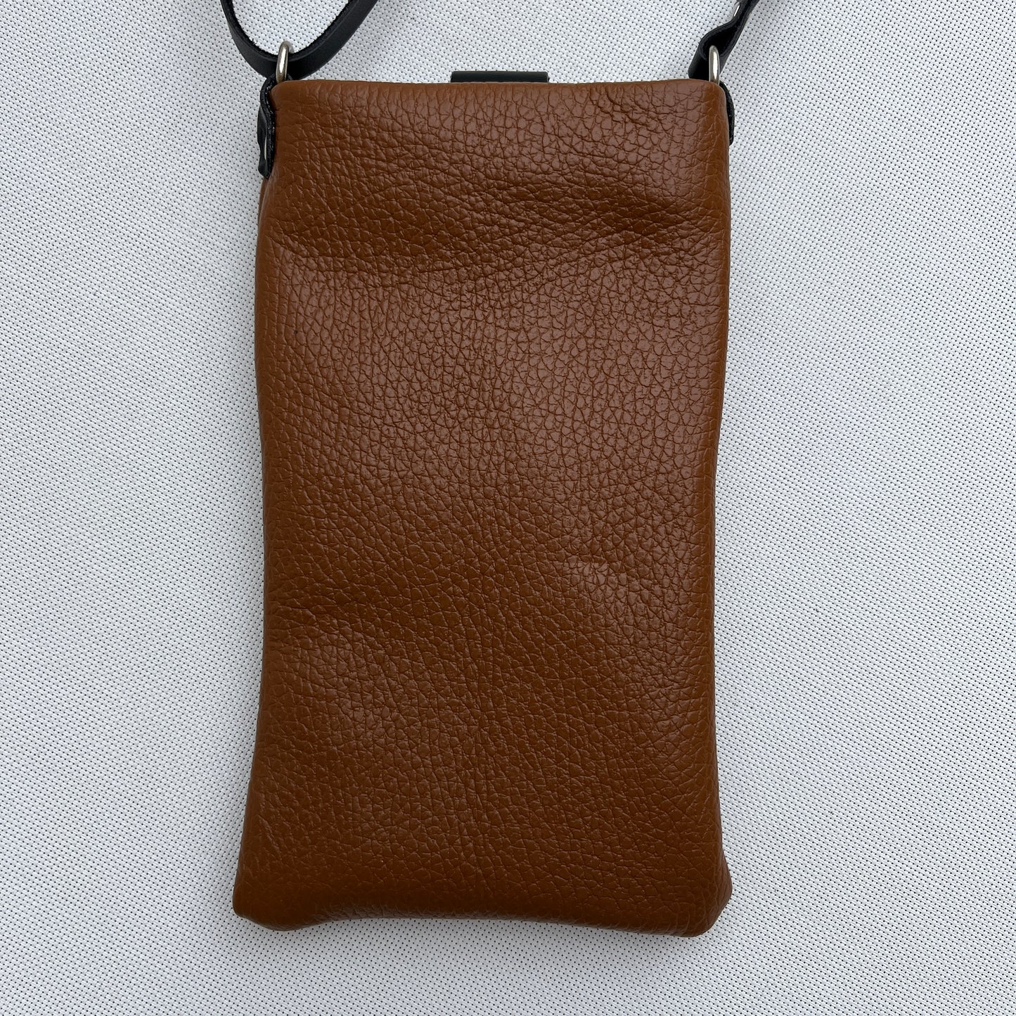 Porta Móvil · Diseño Alfa · Piel natural · Marrón