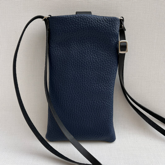 Porta Móvil · Diseño Alfa · Piel natural · Azul Marino