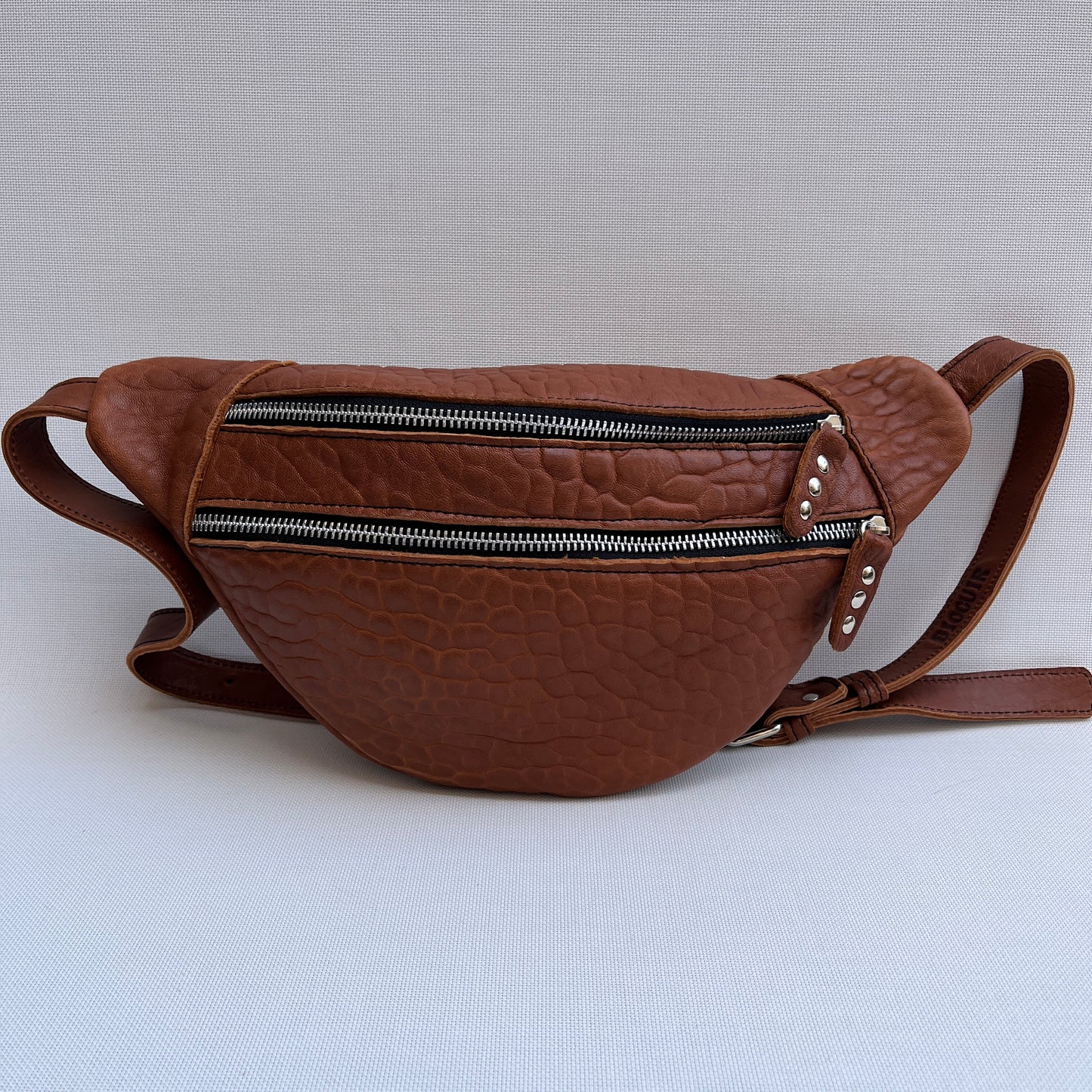 Retro Chic Brown BioCuir® Natural Leather Exclusive Piece No. 11900