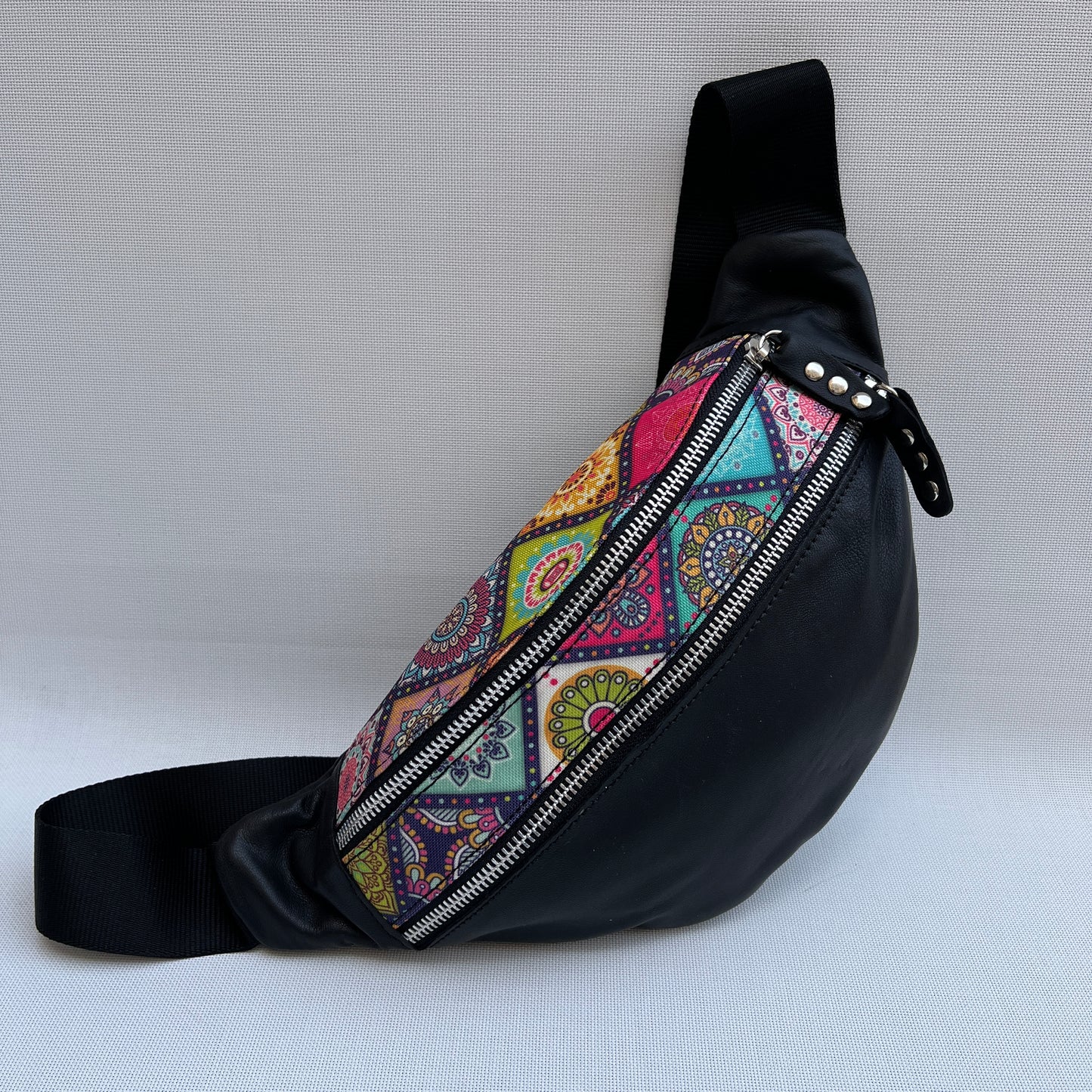 Retro Chic Special Black Mandalas · Piel natural BioCuir® · Pieza Única Núm. 11907