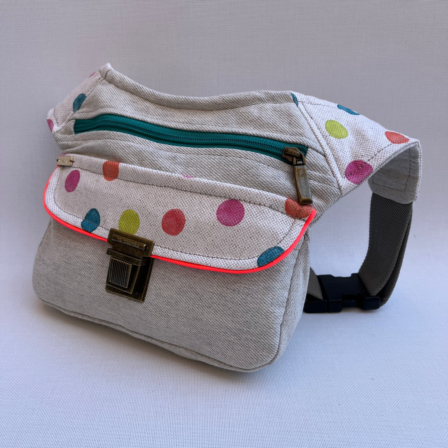 Special Dots Spring + Bolsillo trasero · Pieza Única Núm. 13530