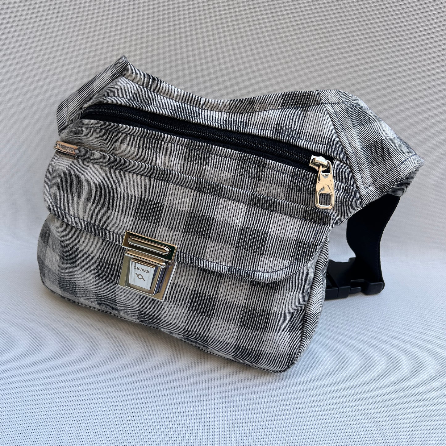 Special Gray Squares Unique Piece No. 11887