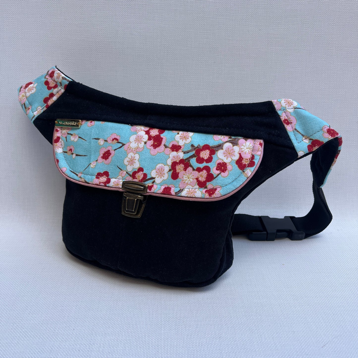 Mini Black Sakura ♻️Jeans Recycled ♻️ · Pieza Única Núm. 13541