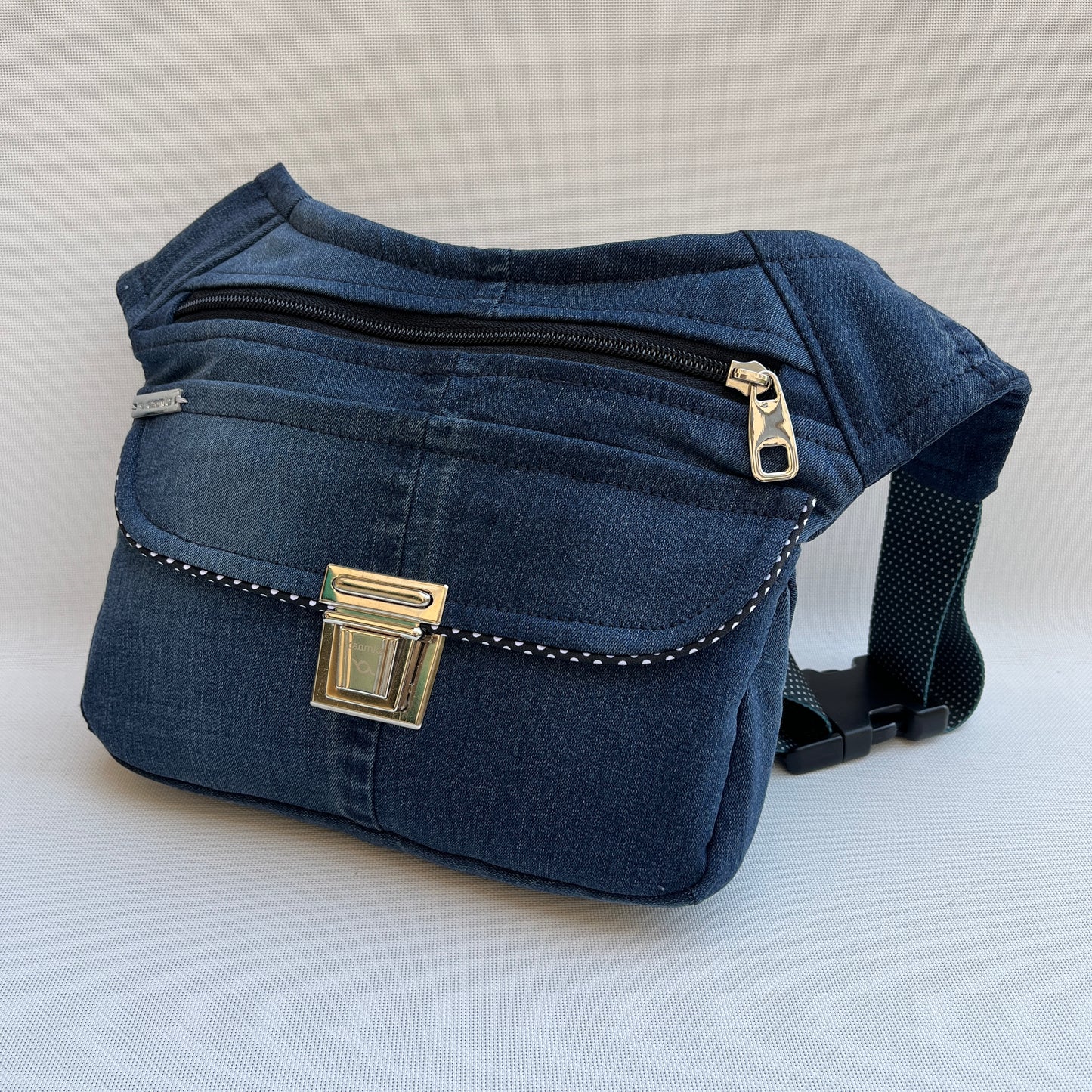 ♻️ Jeans Recycled ♻️ Unique Piece No. 11935