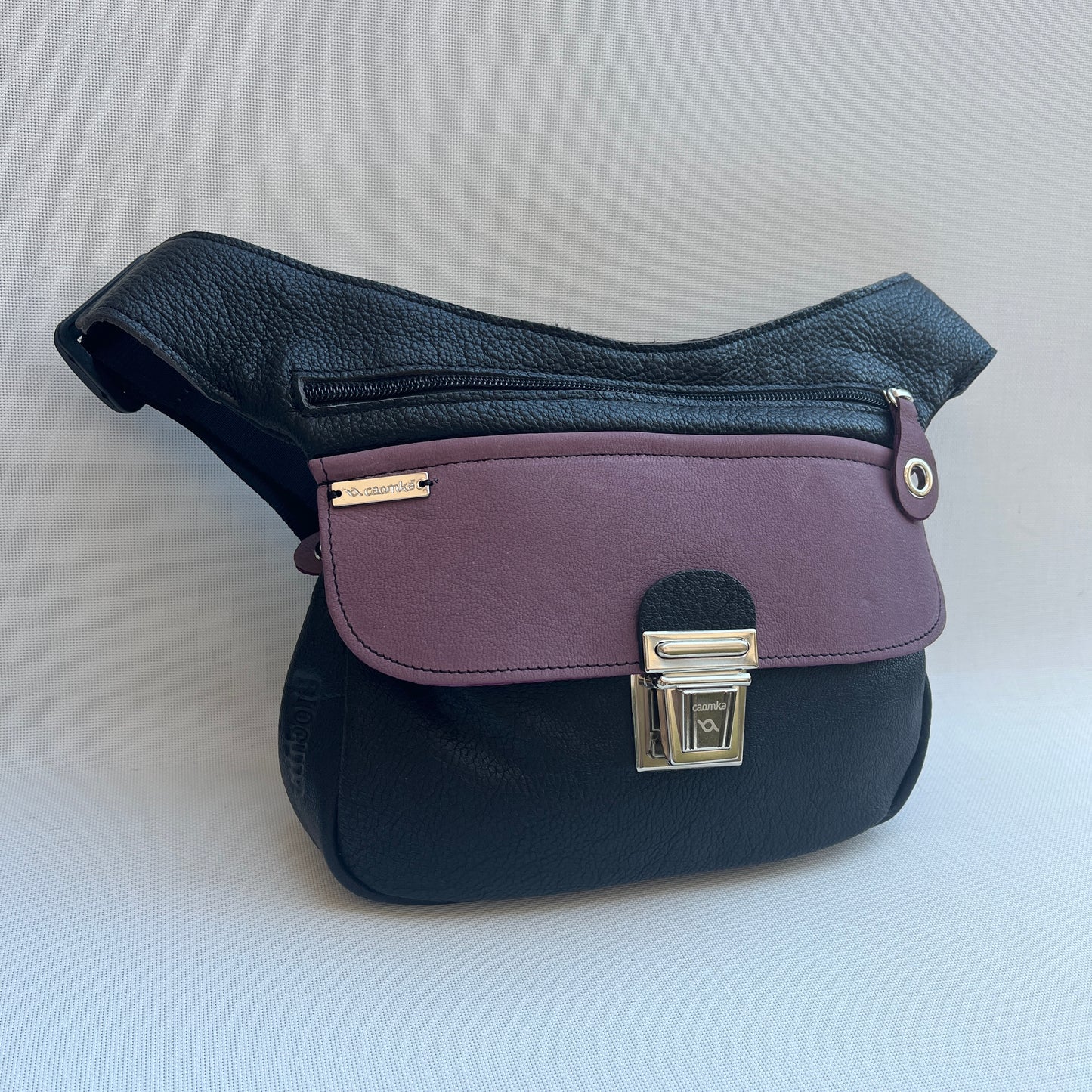 Special Black & Purple Light · Piel natural BioCuir® · Pieza Exclusiva Núm. 12746