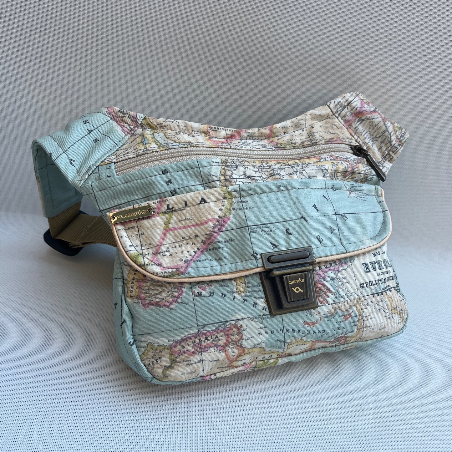 Special Mapamundi + Bolsillo trasero · Pieza Única Núm. 12752