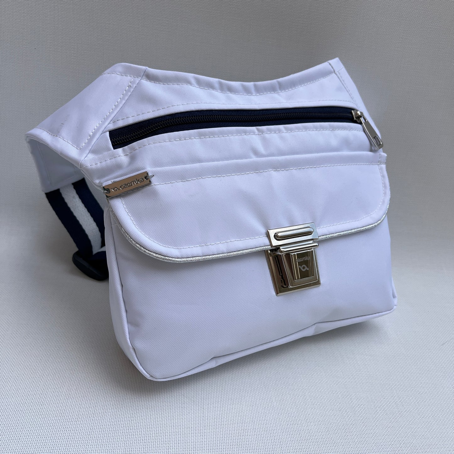 White Summer Sport Chic · Impermeable · Pieza Única Núm. 11981